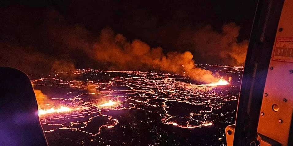 冰岛火山爆发？你的精神栖息地还好吗？火山爆发三维动画｜火山3D模拟